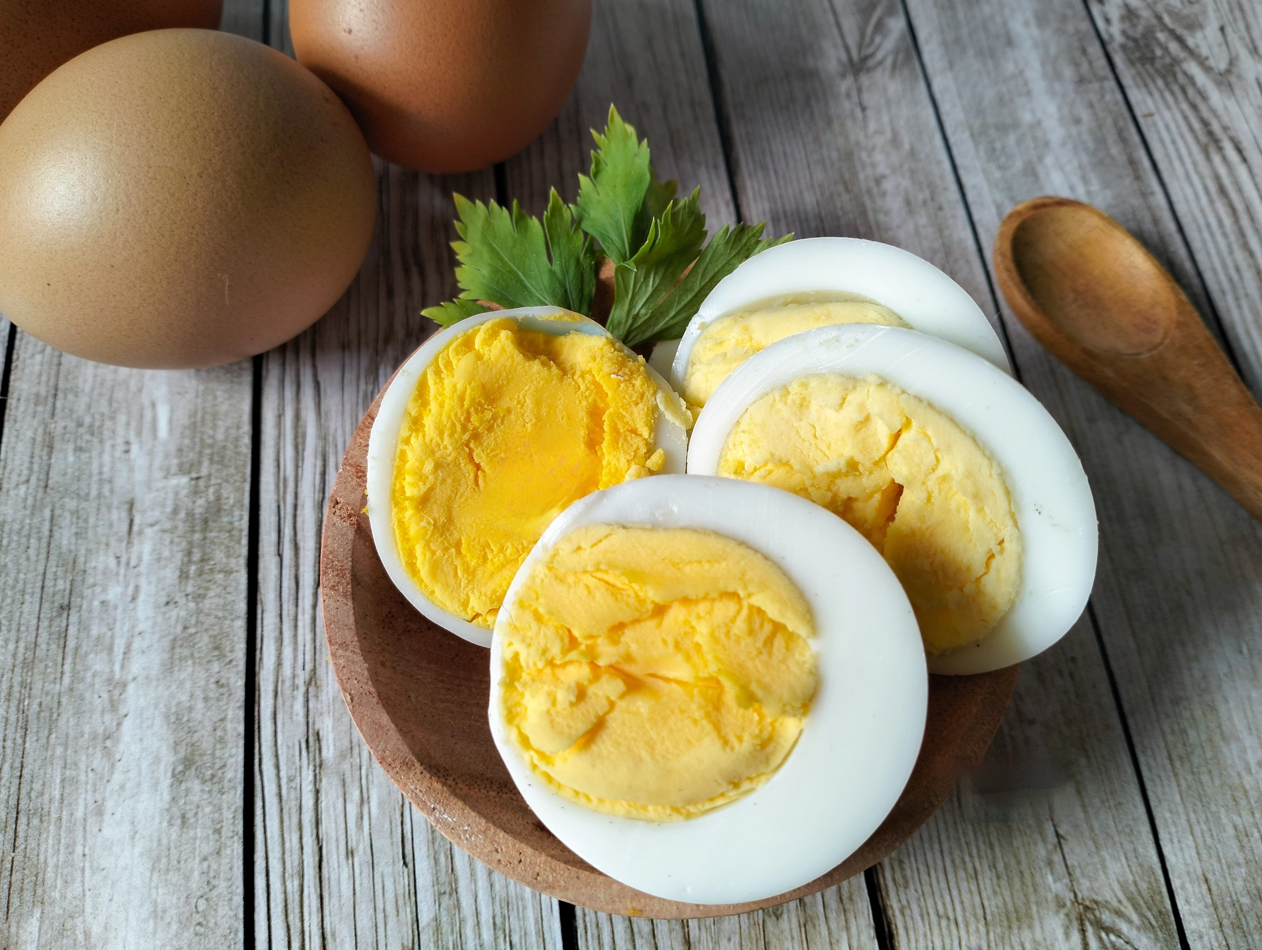 Good, Bad, or Ugly? What's the Deal with Eggs? | proLékárníky.cz